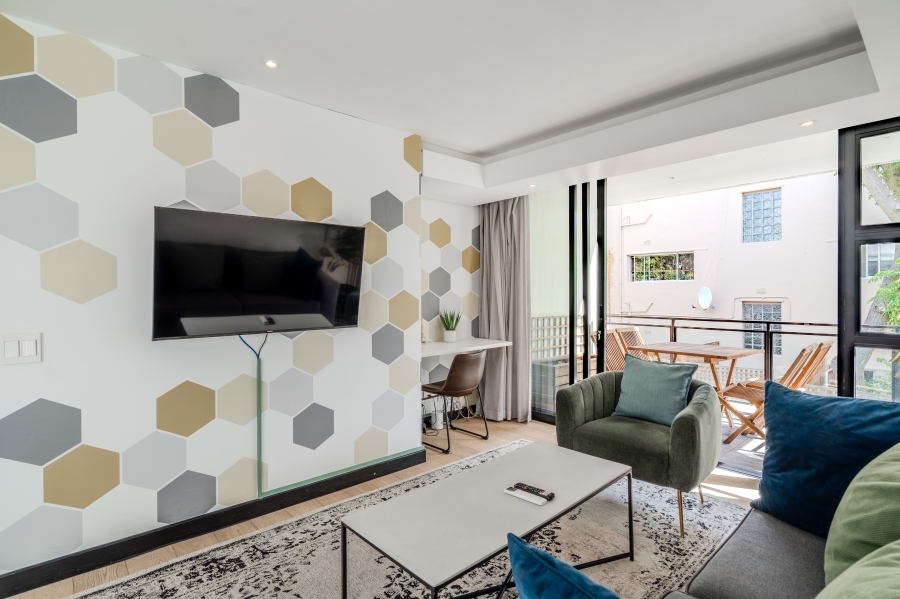 2 Bedroom Property for Sale in Sea Point Western Cape